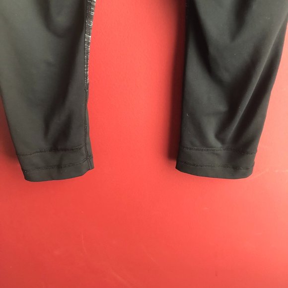 90 Degree by Reflex 3/4 Length Leggings - Picture 6 of 7